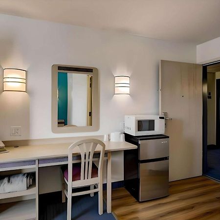 Econo Lodge 메노모니 외부 사진