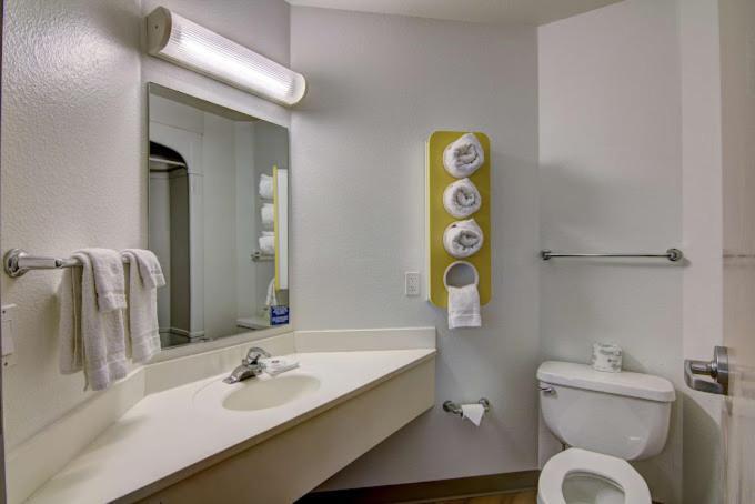 Econo Lodge 메노모니 외부 사진