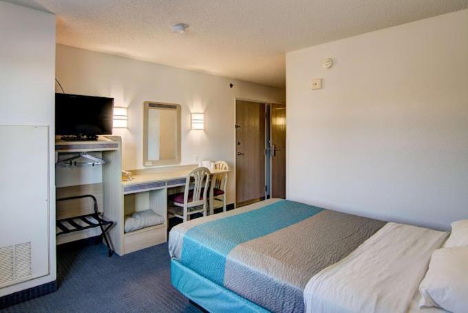 Econo Lodge 메노모니 외부 사진