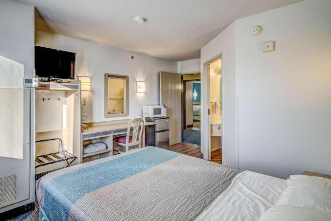 Econo Lodge 메노모니 외부 사진