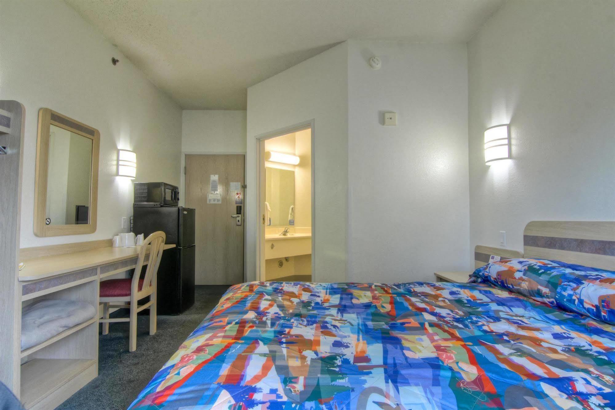 Econo Lodge 메노모니 외부 사진