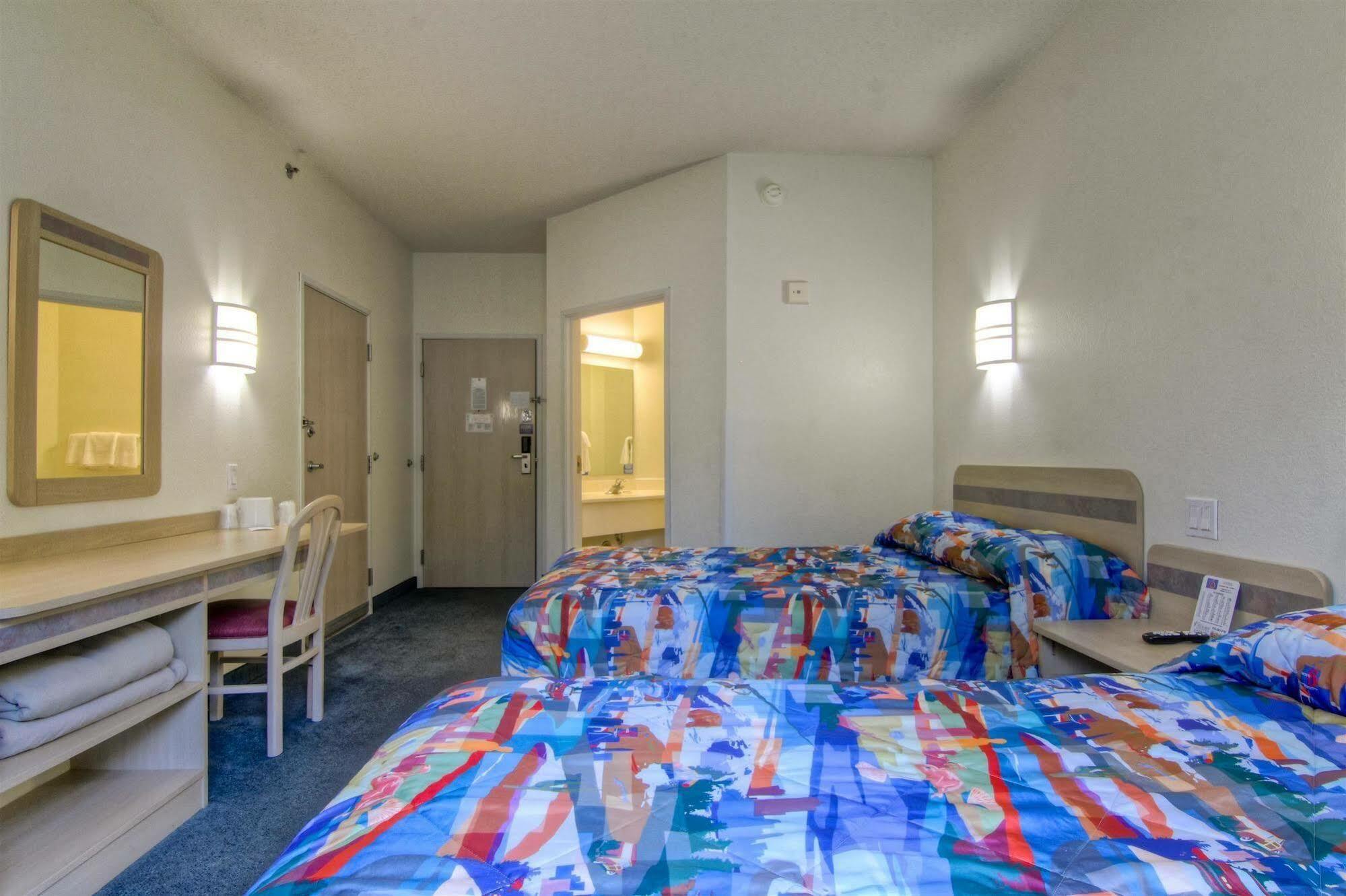 Econo Lodge 메노모니 외부 사진